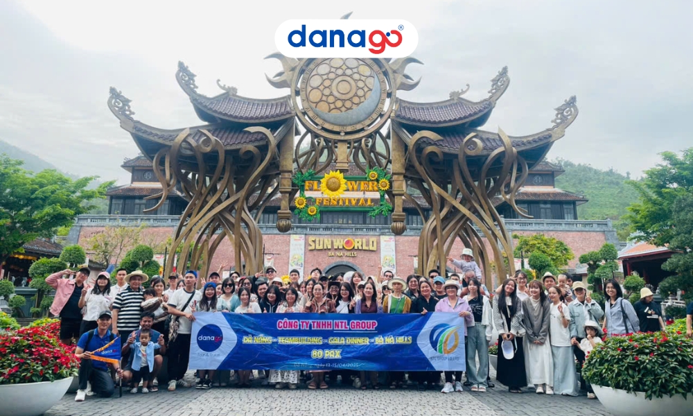 Đoàn khách tham quan Bà Nà Hills